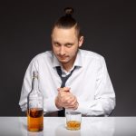 Вывод из запоя: роль нарколога в выздоровлении от алкоголизма